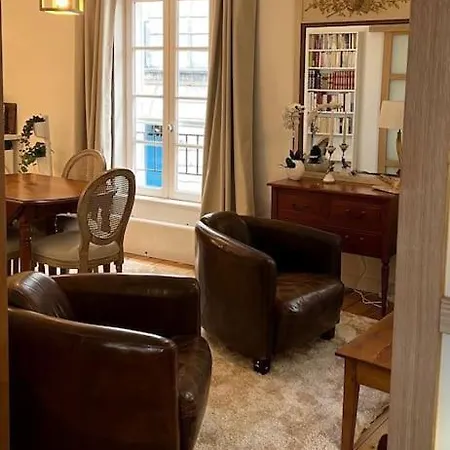 Le Logis Des Templiers Vieux Port Apartment