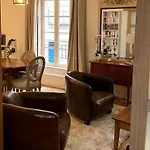 Le Logis Des Templiers Vieux Port Apartman